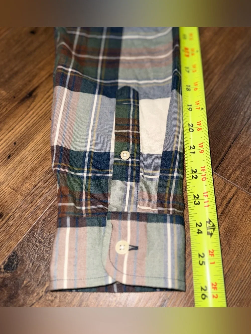 J. Crew Men’s Plaid Button Up Shirt Long Sleeve 100% Cotton Green Navy Size M